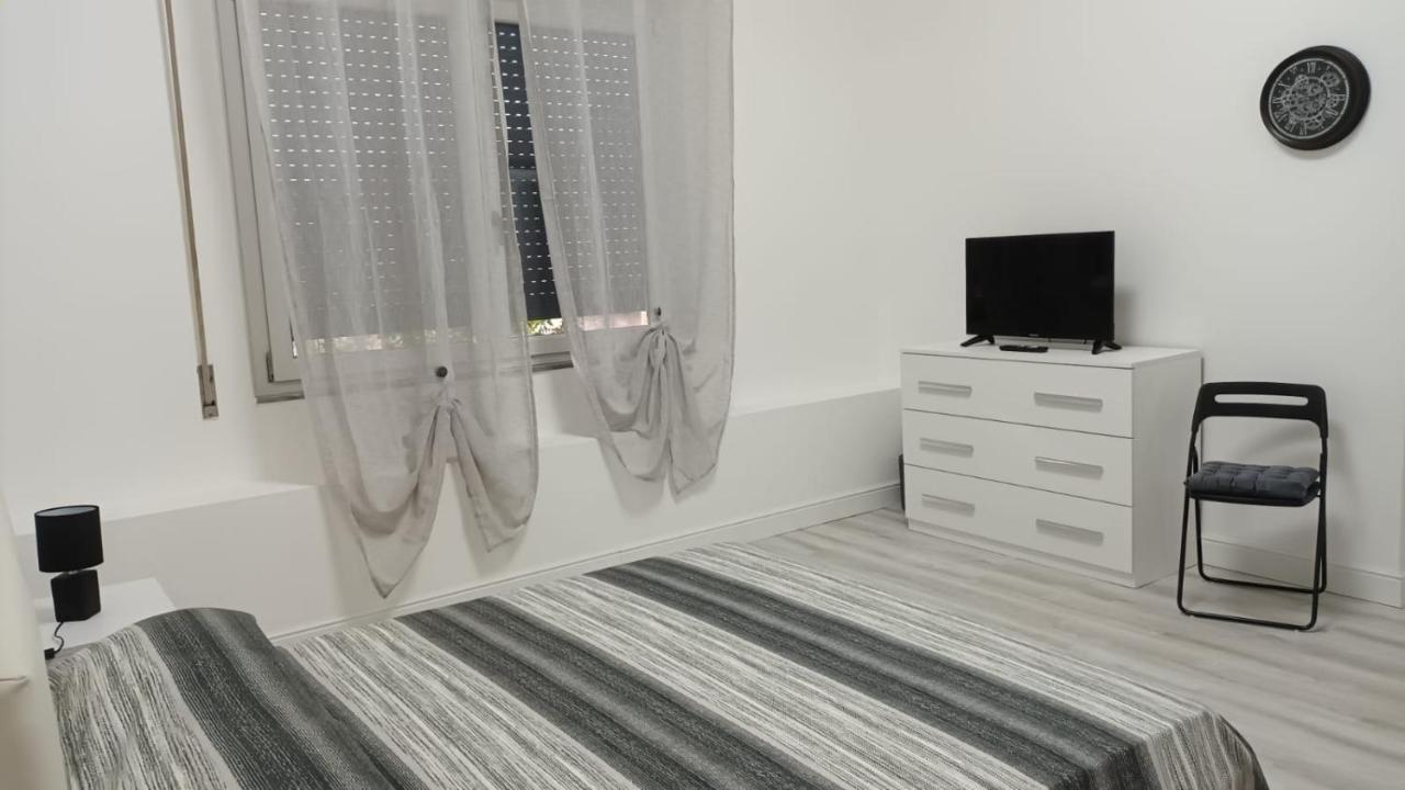 La Laguna Rooms SantʼAntìoco المظهر الخارجي الصورة